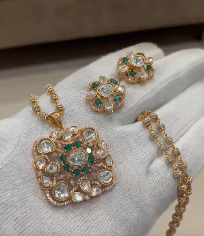 Beautiful mosinite polki kundan pendent set with design mutter chain24 inch