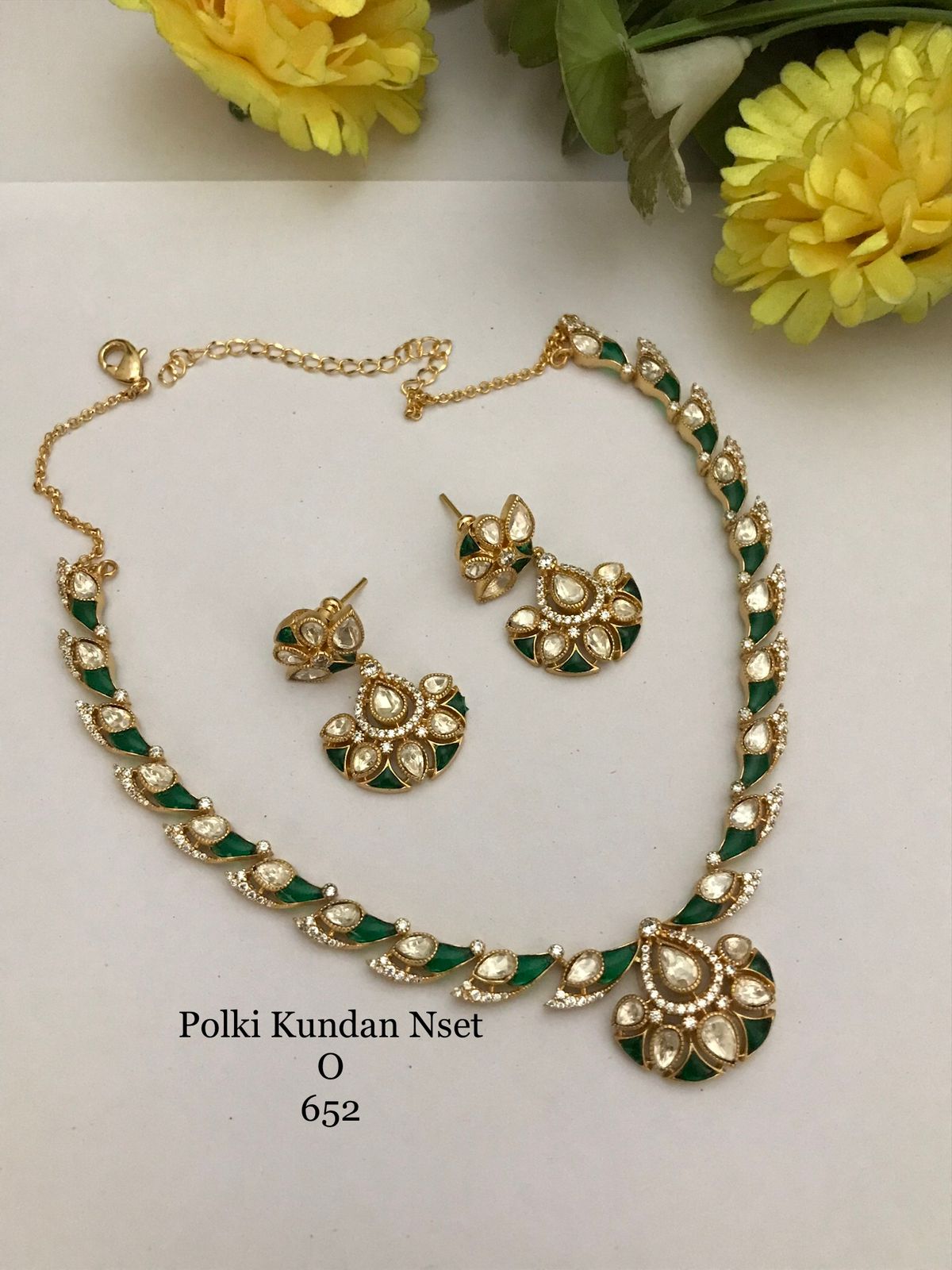 Emerald Petal Polki Kundan Necklace Set