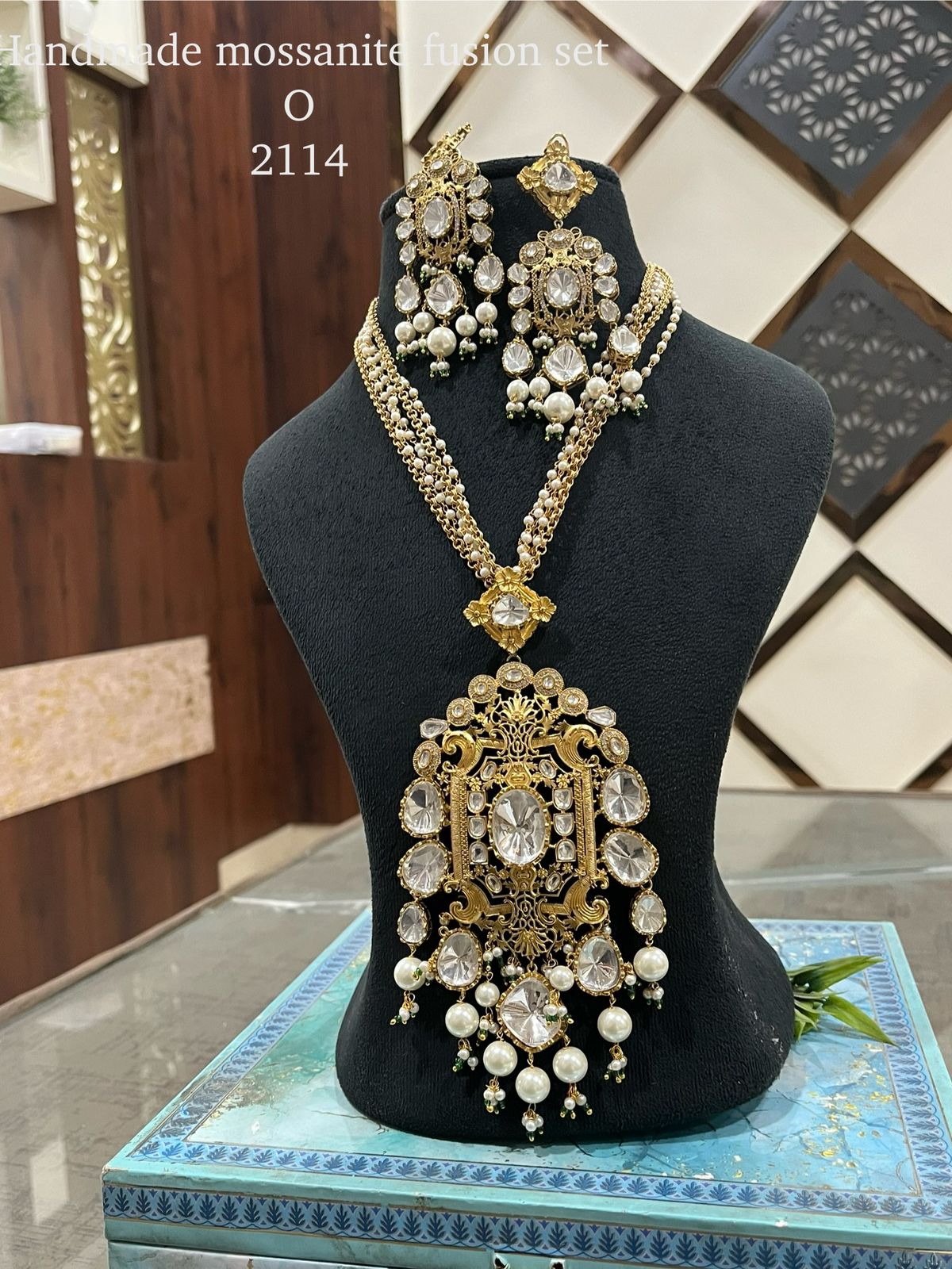 Royal Noor – Handmade Moissanite Fusion Necklace Set
