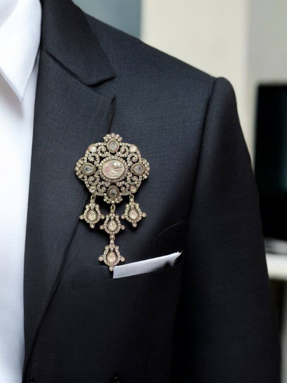 Premium quality antique polish polki kundan brooches in colours