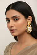 Vintage Leaf Design Pearl Cluster Earrings – Antique Gold