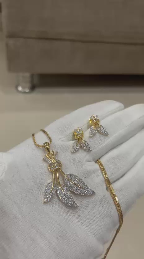 Leaflet Charm Diamond Pendant Set with Earrings