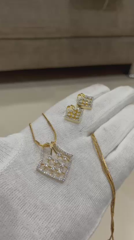 Exquisite Diamond-Studded Geometric Gold Jewelry Set