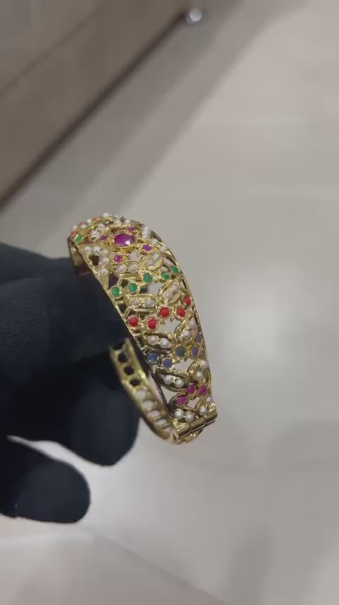 Shahi Noor – Jadau Openable Bracelet Available in many colours